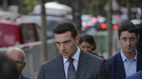 Affaire Bardella : les appels à la démission se multiplient après les révélations de Mediapart