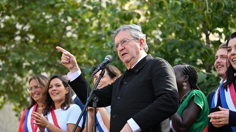 Mélenchon menace de poursuivre le gouverneur de la Banque de France pour «acte de trahison»