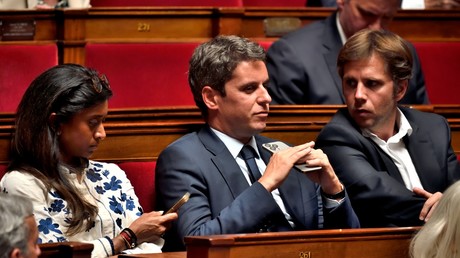 «La Paki» : après les «Mamadou» et les «rabzouz», Macron se voit à nouveau prêter des propos racistes