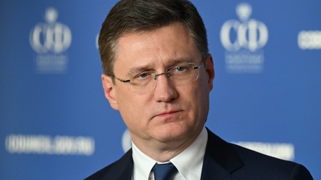 Alexandre Novak : en attaquant deux raffineries russes, Kiev ne montre aucune volonté de trêve