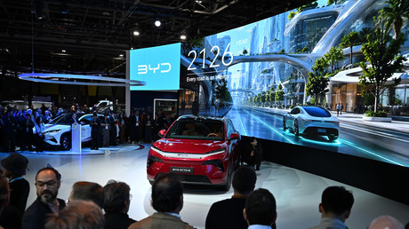 Mondial de l’auto à Paris : le salon s’ouvre en pleine crise européenne face à la Chine