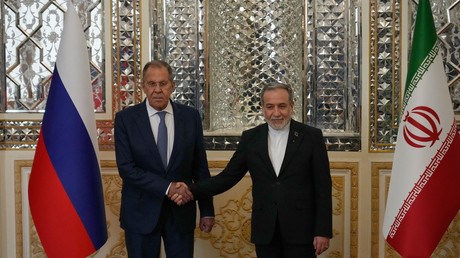 «Ce n’est pas la Russie, mais les États-Unis et l’UE qui ont déstabilisé les marchés énergétiques», affirme Sergueï Lavrov à Téhéran