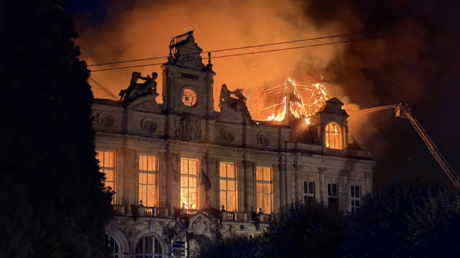 Hôtel de ville de Limoges incendié : un «acte prémédité» avec «des repérages», dénonce le maire