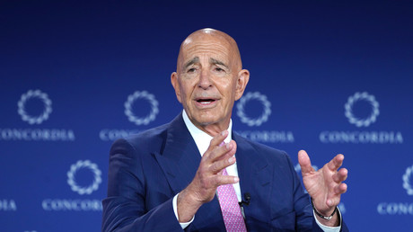 «Les États-Unis ne veulent plus posséder le Moyen-Orient» : Tom Barrack expose la nouvelle doctrine