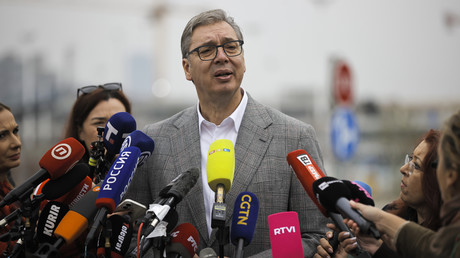 Législatives en Serbie : Aleksandar Vucic admet la défaite de sa liste
