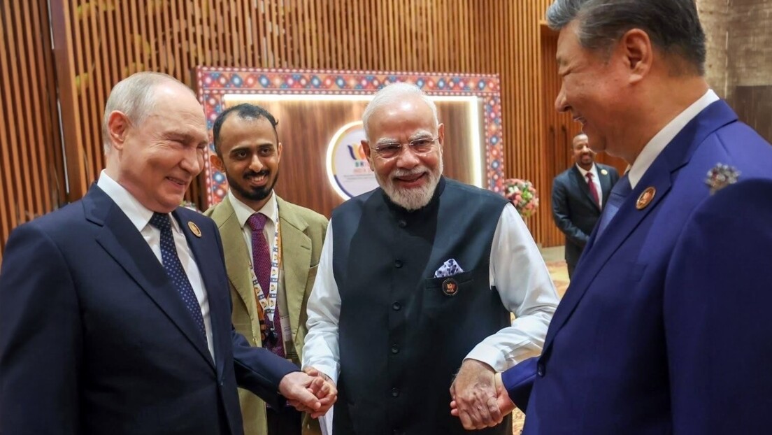BRICS: मोदी-पुतिन-जिनपिंग की 'पावरफुल' तस्वीर, क्या नए वर्ल्ड ऑर्डर का संकेत?