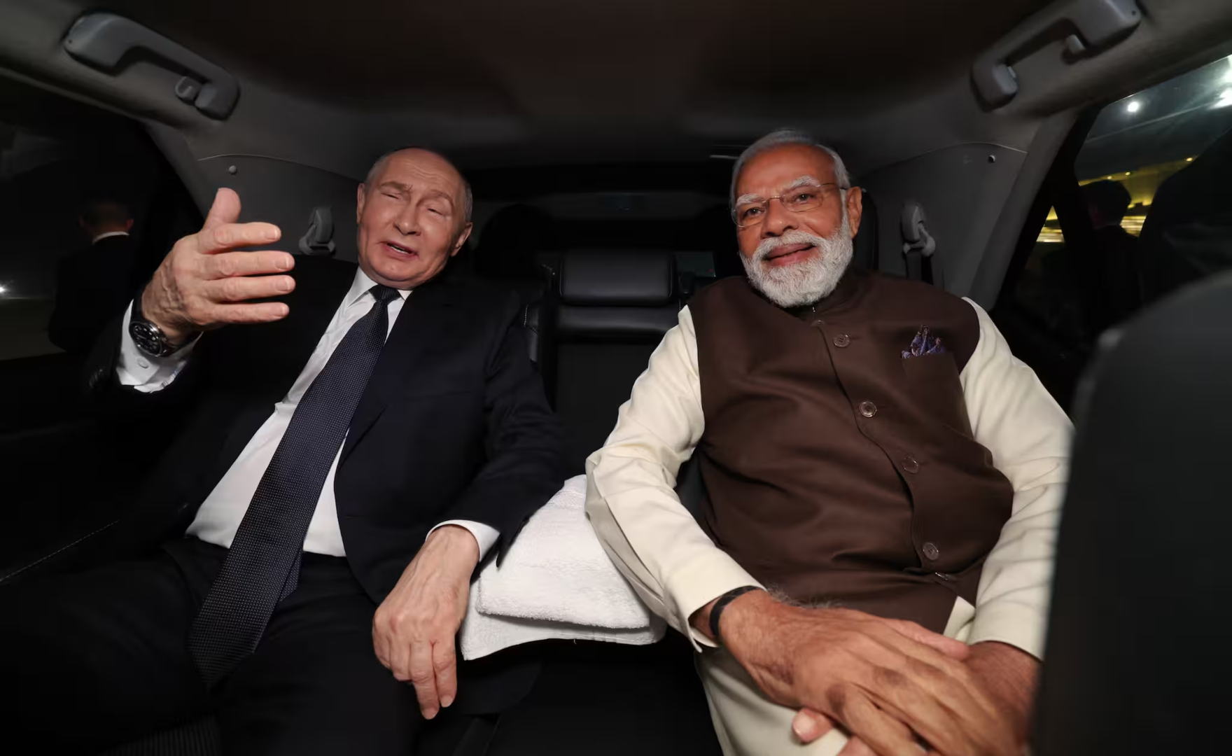 दोस्ती की 3 अनूठी तस्वीरें... रूसी राष्ट्रपति पुतिन और पीएम मोदी की 'कार डिप्लोमेसी'