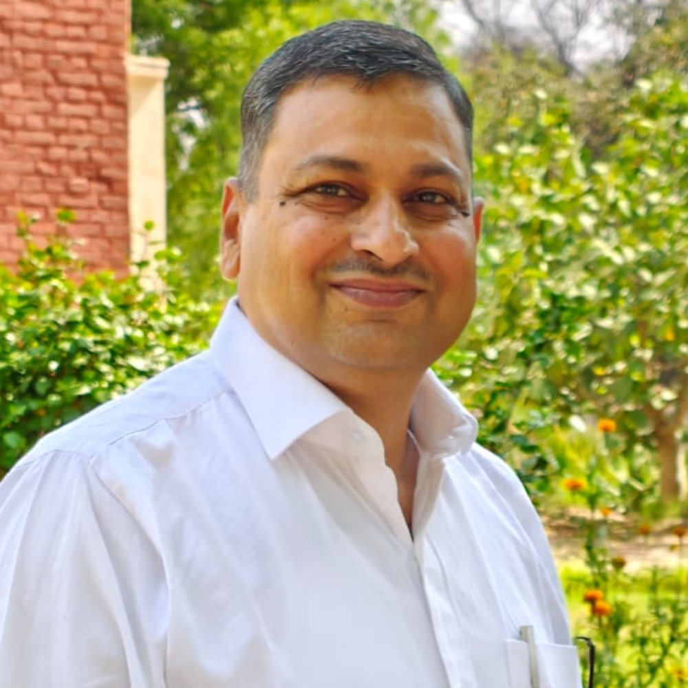 डॉ. आर. के. दधीच, पूर्व फार्म प्रमुख, सूरतगढ़ (NSC CSF)