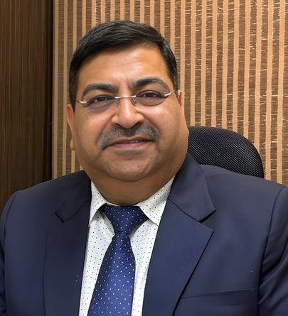 विनोद रावल, चार्टर्ड अकाउंटेंट और लेखक