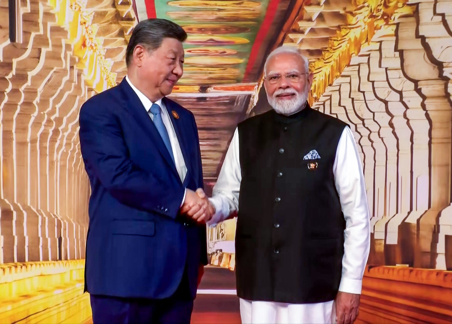 हैंडशेक, मुस्कुराहट और गर्मजोशी... BRICS की 10 तस्वीरों में दिखी बदलती जियोपॉलिटिक्स