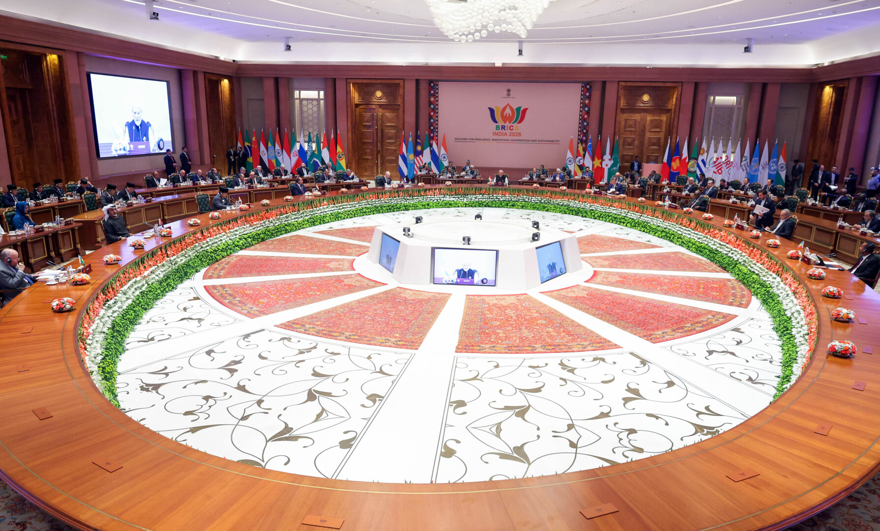 हैंडशेक, मुस्कुराहट और गर्मजोशी... BRICS की 10 तस्वीरों में दिखी बदलती जियोपॉलिटिक्स
