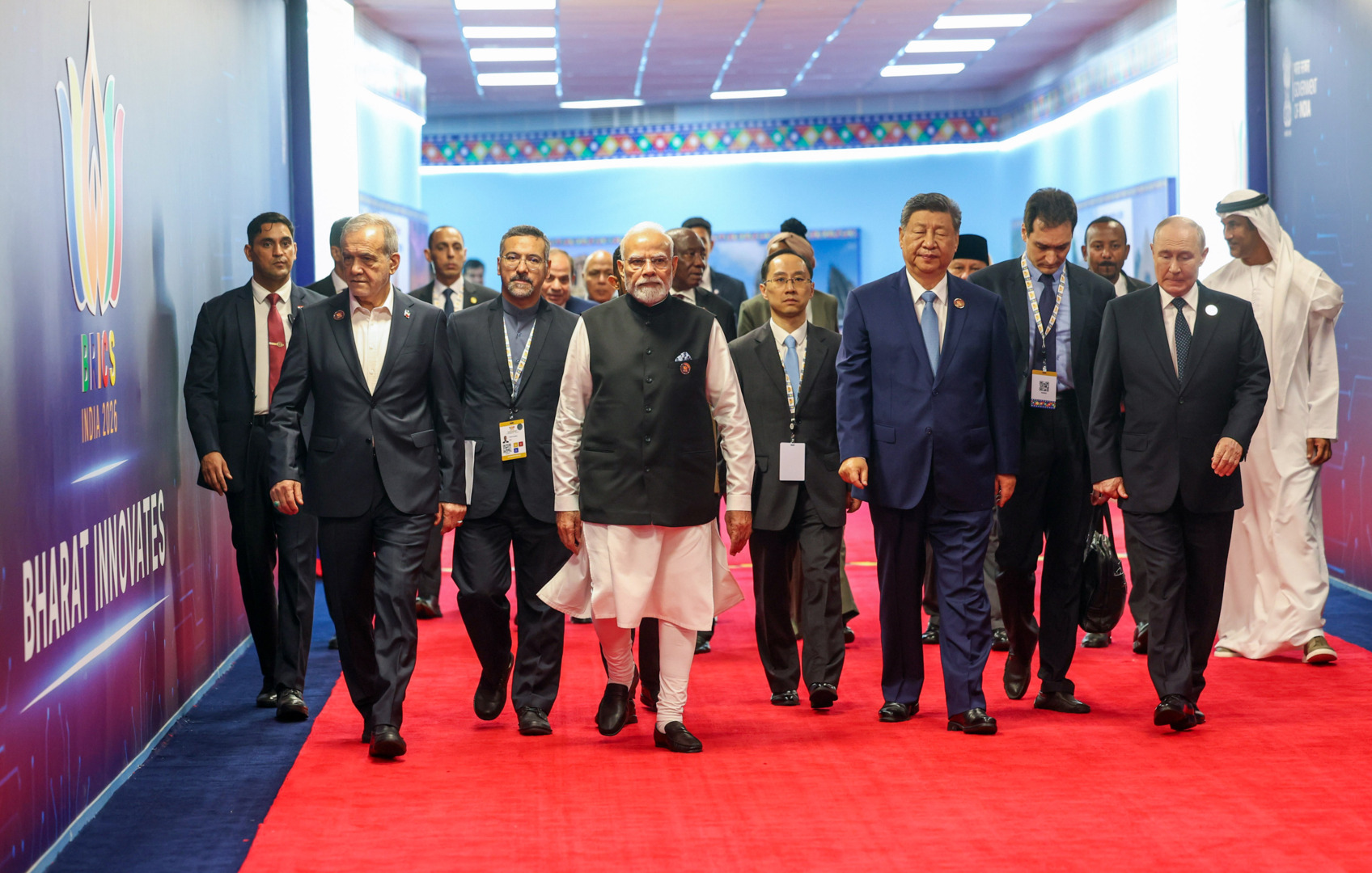 हैंडशेक, मुस्कुराहट और गर्मजोशी... BRICS की 10 तस्वीरों में दिखी बदलती जियोपॉलिटिक्स