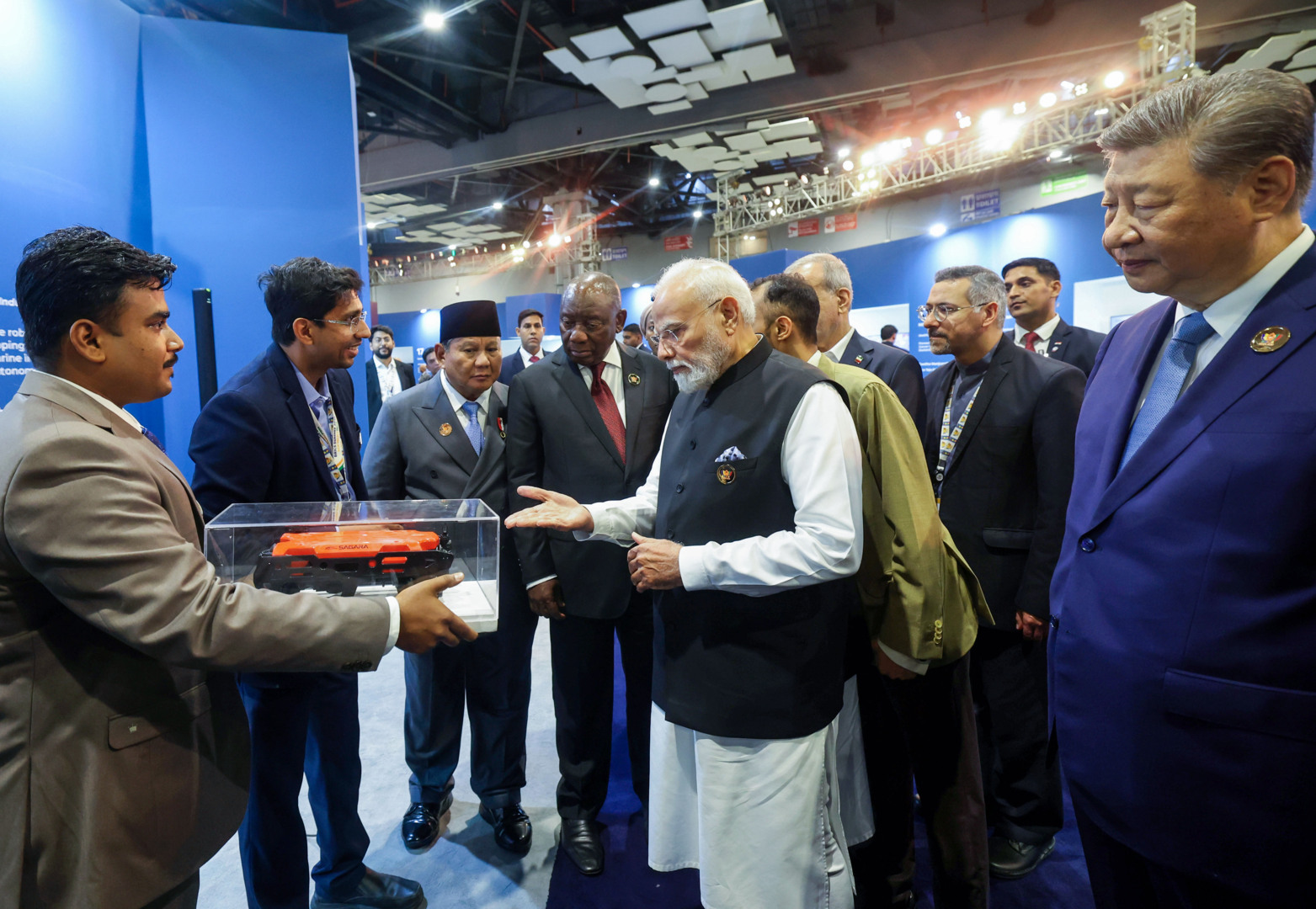 हैंडशेक, मुस्कुराहट और गर्मजोशी... BRICS की 10 तस्वीरों में दिखी बदलती जियोपॉलिटिक्स