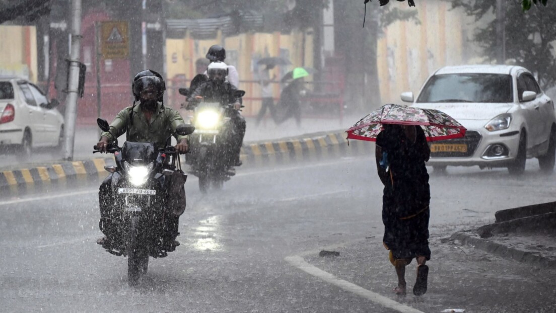 Arnab Cyclone: तूफान 'अर्नब' का दिखने लगा असर, ओडिशा में दिन में छाया अंधेरा
