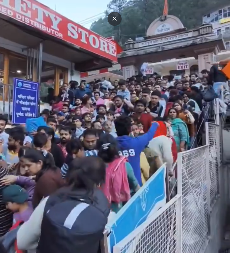 कहीं श्रद्धालुओं की भीड़, कहीं गाड़ियों का रेला... लॉन्ग वीकेंड पर पहाड़ बेहाल, तस्वीरों में देखें हाल