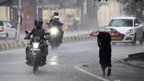 Arnab Cyclone: तूफान 'अर्नब' का दिखने लगा असर, ओडिशा में दिन में छाया अंधेरा