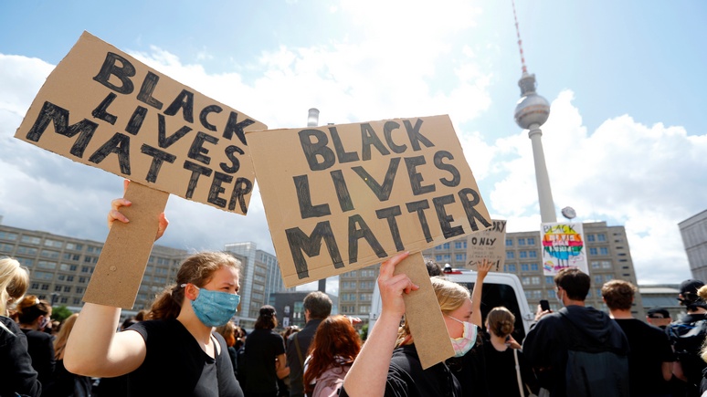 NZZ: в Германии заговорили о расизме — африканцы чувствуют себя в стране инопланетянами