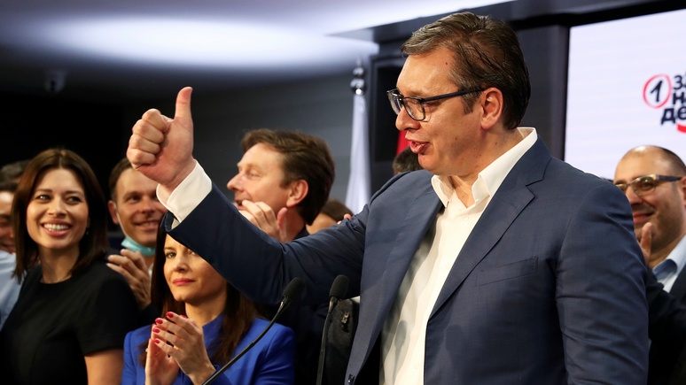 Bloomberg: выборы в Сербии предоставили партии Вучича полный контроль над страной