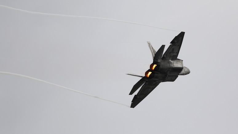 CNN: истребители F-22 вновь перехватили российские самолёты у берегов Аляски
