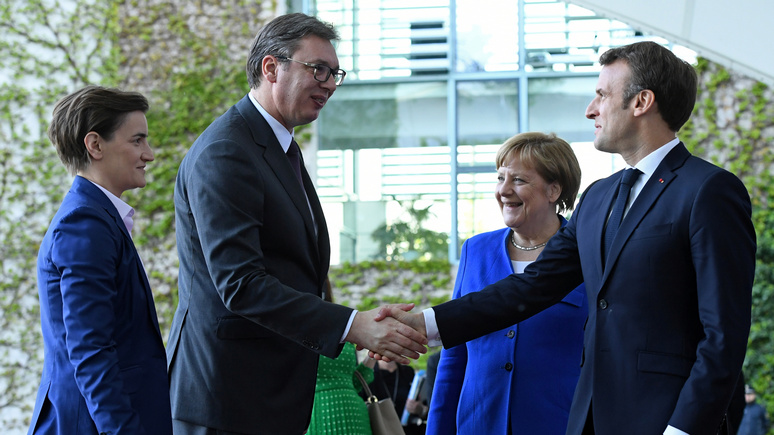 Süddeutsche Zeitung: Меркель и Макрону будет трудно примирить Сербию и Косово