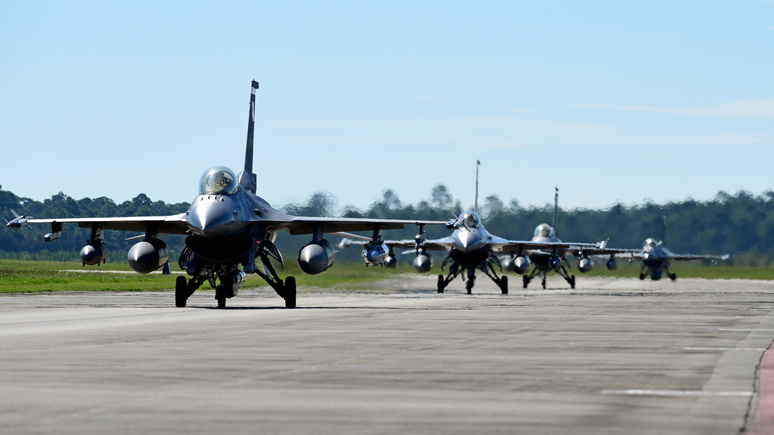 Business Insider: в США разбился уже пятый истребитель ВВС за два месяца 