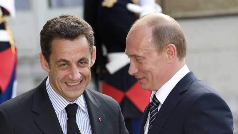 Gala: Саркози рассказал, как «жёстко» его встретил Путин в 2008 году
