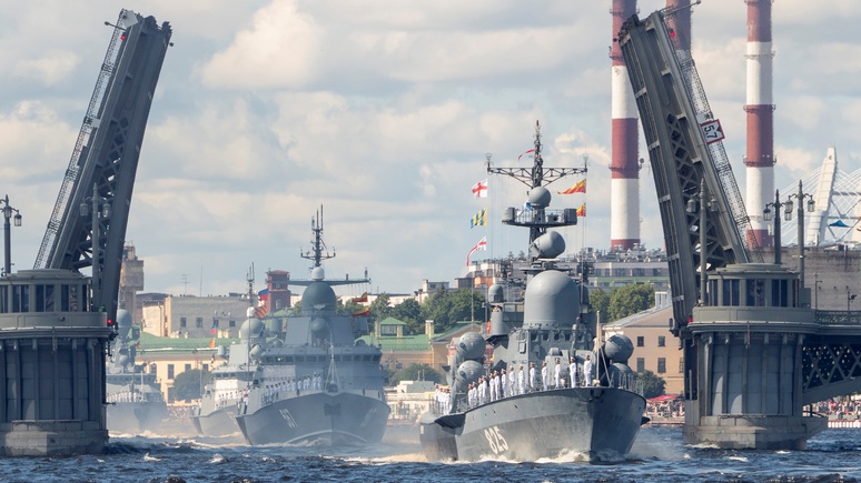 DM: в День ВМФ Путин пообещал оснастить флот гиперзвуковыми ракетами
