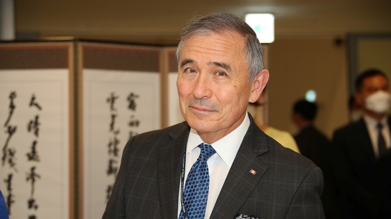 CNN: посол США в Южной Корее сбрил усы, которые делали его похожим на оккупанта