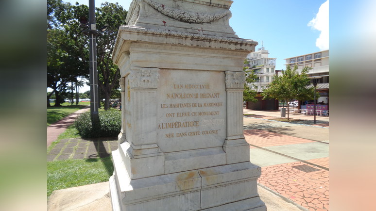 «Провинилась происхождением» — историк объяснил, чем памятник Жозефине на Мартинике не угодил активистам