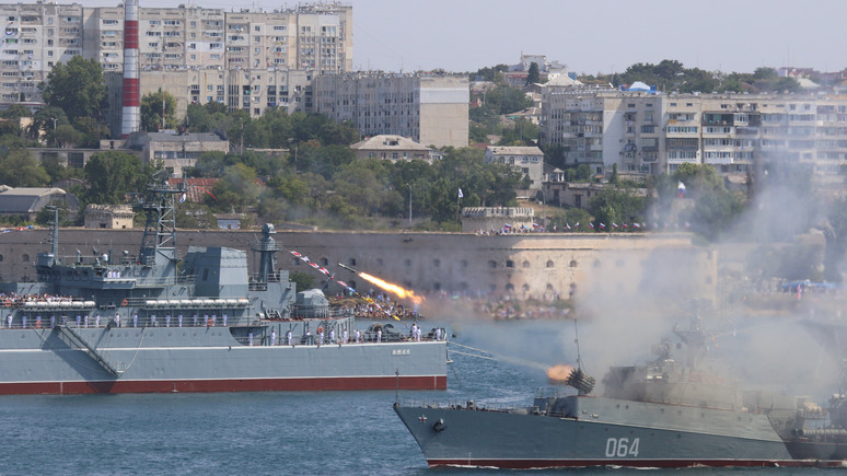 Лiга.net: Украина пожаловалась генсеку ООН на парад ВМФ России в Крыму