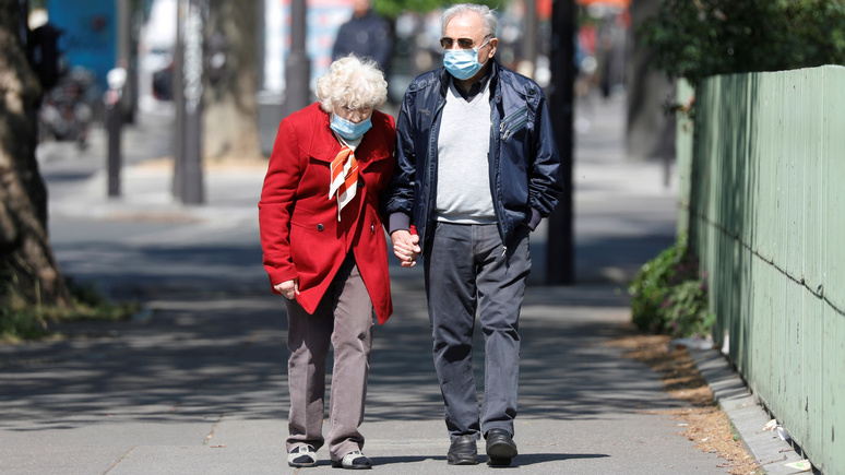  Le Monde: в разгар эпидемии пожилым французам отказывали в доступе к больничным местам