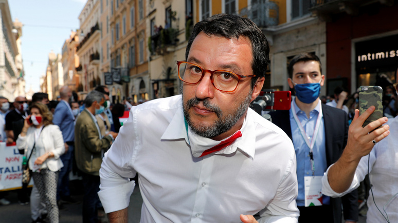 Le Monde: итальянскому экс-министру грозит 15 лет тюрьмы — не пускал мигрантов в страну