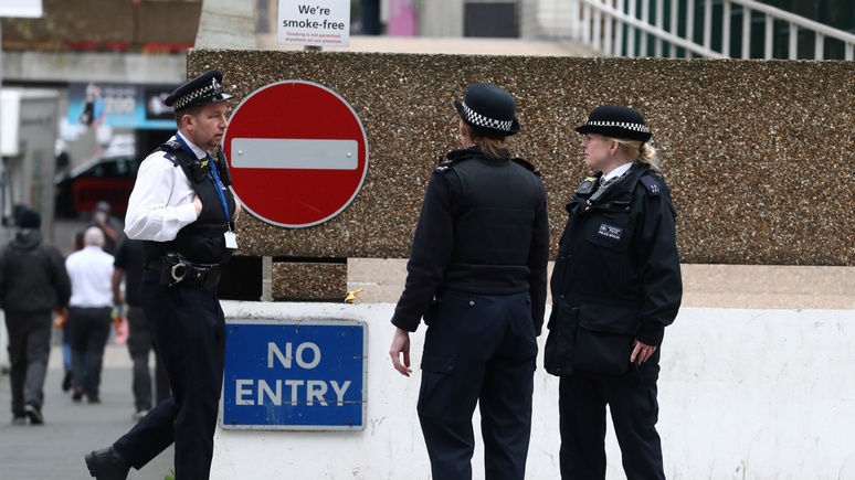 Times: британским полицейским разрешили задерживать людей, подозреваемых в шпионаже
