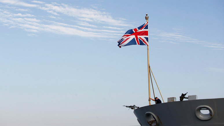 Telegraph: не хватает кадров — британский флот оставит на службе резервиста-мошенника