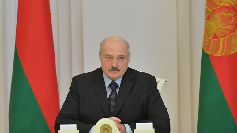 24 канал: «бросает тень на репутацию» — Лукашенко собираются лишить почётной степени в украинском вузе