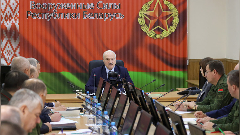 WSJ: Лукашенко рассчитывает, что Россия поможет ему обеспечить безопасность Белоруссии
