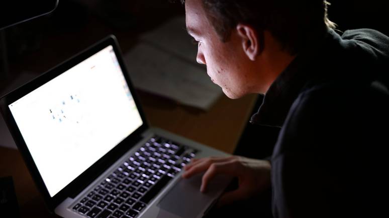 Times: «историческое решение» —  суд отказал 35-летнему итальянцу в праве сидеть на шее у родителей
