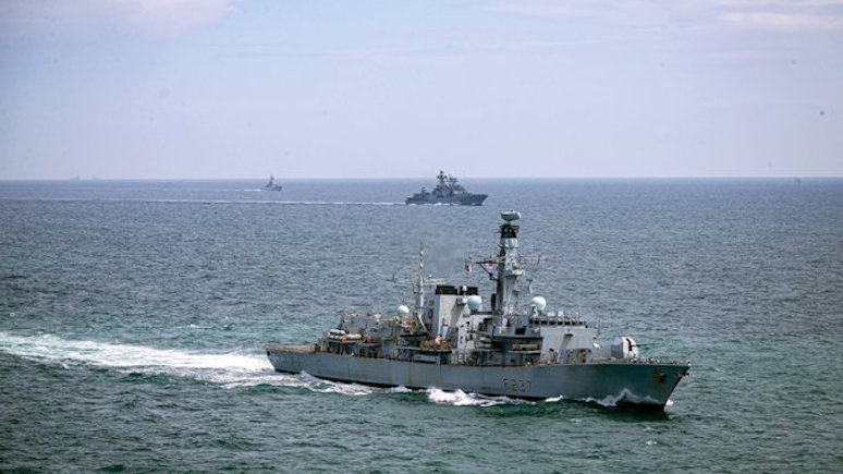 Daily Mail: силы НАТО сопроводили российские корабли, отметив профессионализм моряков