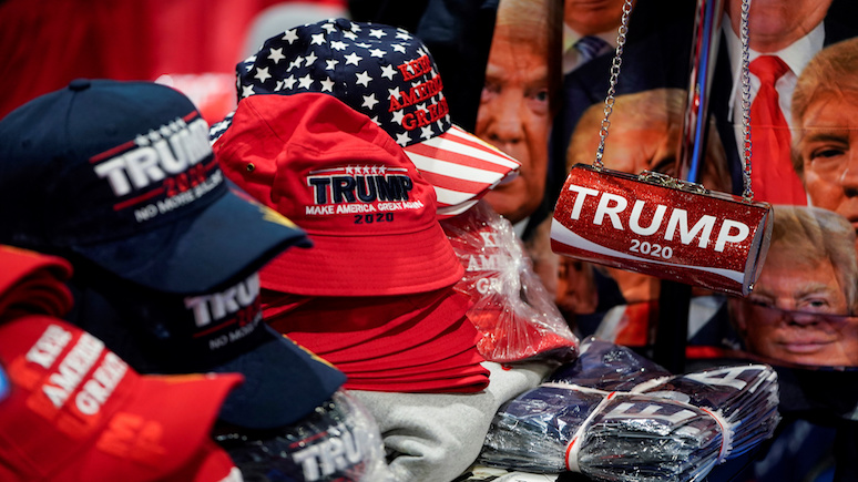 Fox News: работника верфи в США уволили за отказ снять кепку с надписью «Трамп 2020»