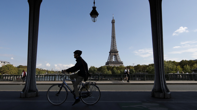 Le Figaro: «велосипед сокрушает всё» — мэр Парижа объявляет войну общественному транспорту