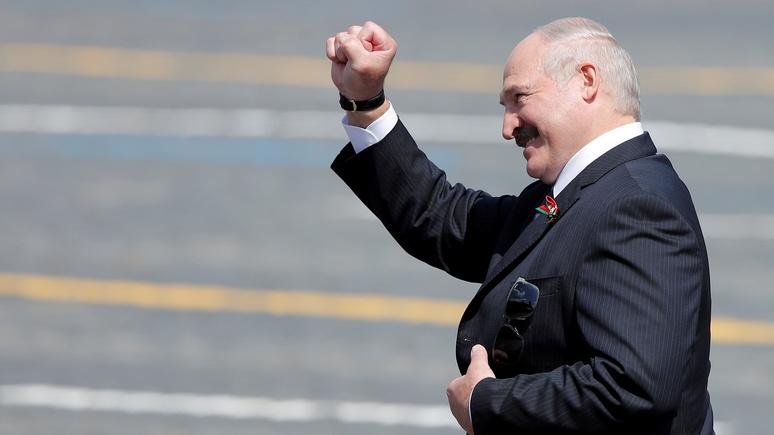 Польский профессор: с поддержкой России Лукашенко может спать спокойно  