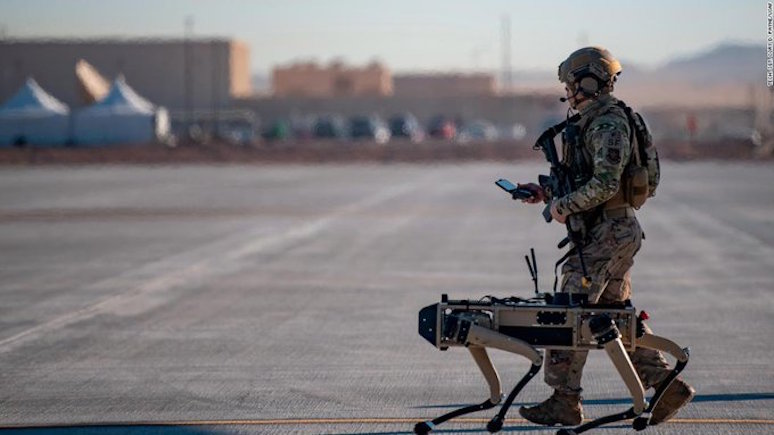 CNN: поле боя будущего — американские военные тестируют потенциал роботов-собак