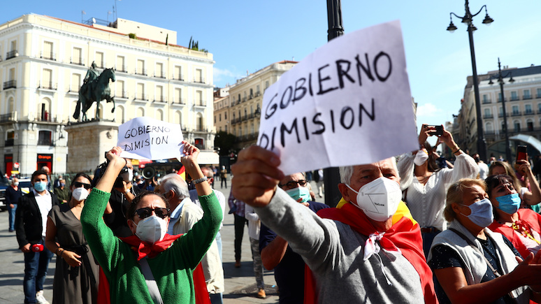 Guardian: «дискриминация по территориальному признаку» — жители Мадрида протестуют против новых ограничений
