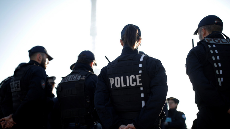 Le Figaro: нападение на студентку из-за юбки в Страсбурге вызвало волну возмущения