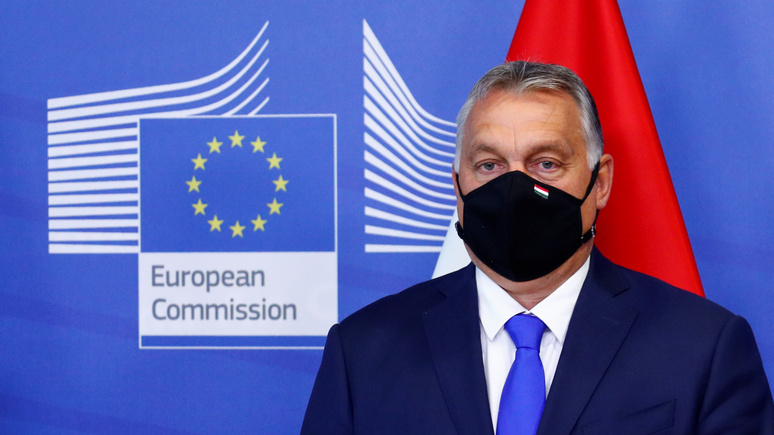 Deutschlandfunk: ЕС оказался бессилен защитить свои ценности от поляков и венгров
