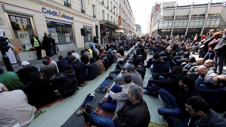 Le Figaro: «меньше иммиграции, больше ассимиляции» — французский сенатор предложил свой план борьбы с радикальным исламизмом в стране