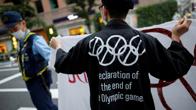 Bloomberg: «опасный эксперимент» — Японии следует отказаться от Олимпиады с болельщиками на трибунах