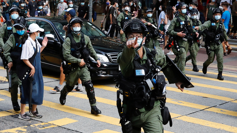 SCMP: «повсюду глаза и уши» — полиция Гонконга запустит горячую линию для поимки нарушителей закона о нацбезопасности 