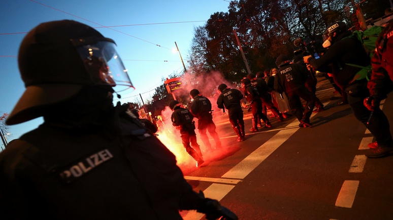 Das Erste: потеря контроля — беспомощность немецкой полиции развязывает руки неонацистам