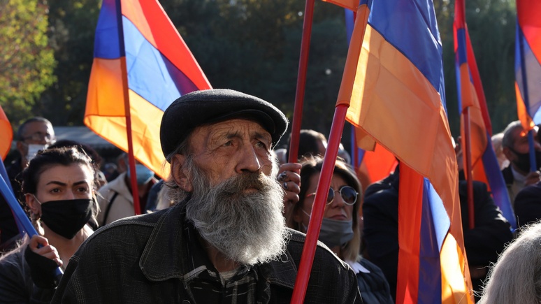 Libération предложил три пути для вмешательства Запада в Нагорный Карабах
